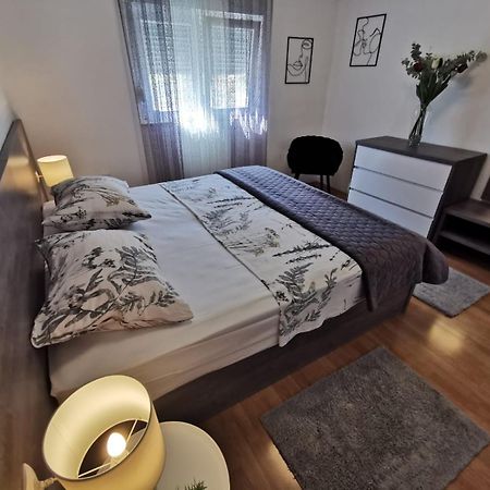 Апартаменты Apartman Maria, Ciovo Трогир Экстерьер фото