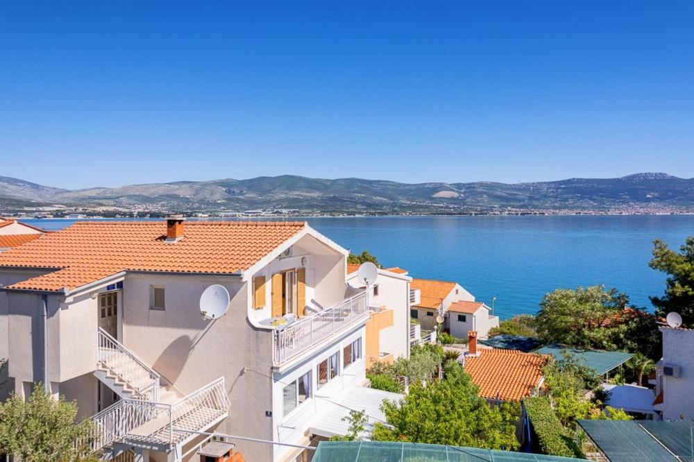 Апартаменты Apartman Maria, Ciovo Трогир Экстерьер фото